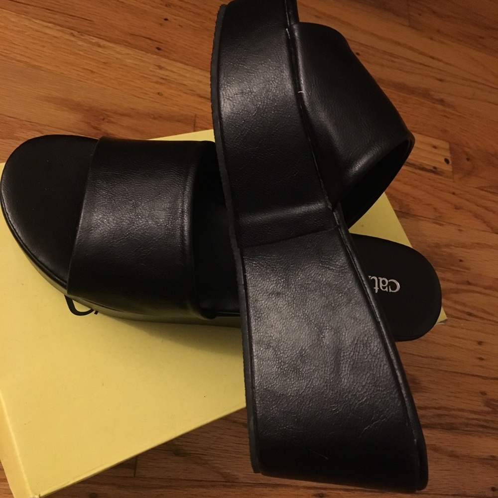 Shoes - Picture 3 of 7